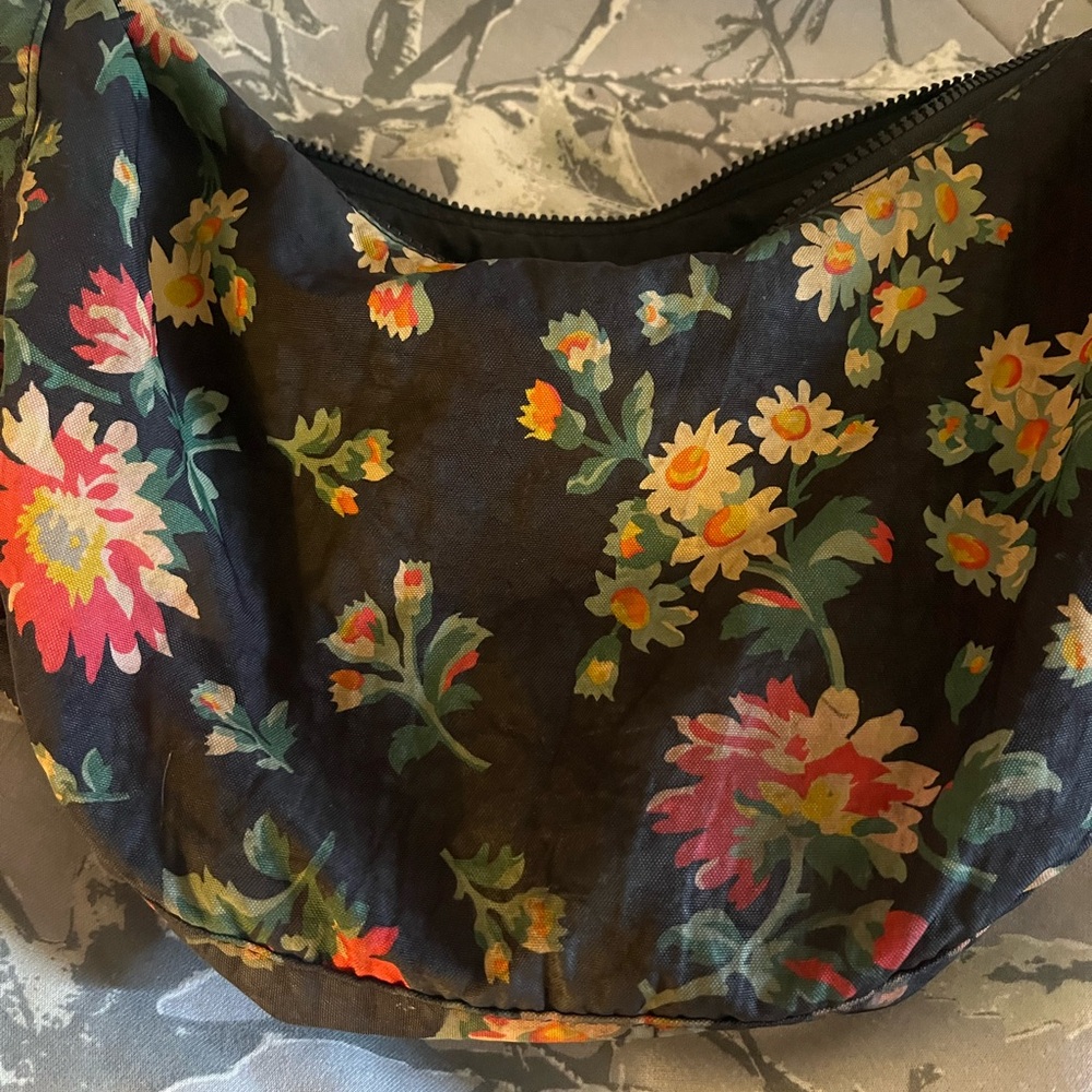 Laura Ashley Baggu Medium Crescent